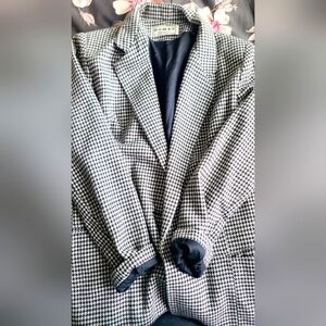 Large Vintage Dumas wool houndstooth black and white blazer
